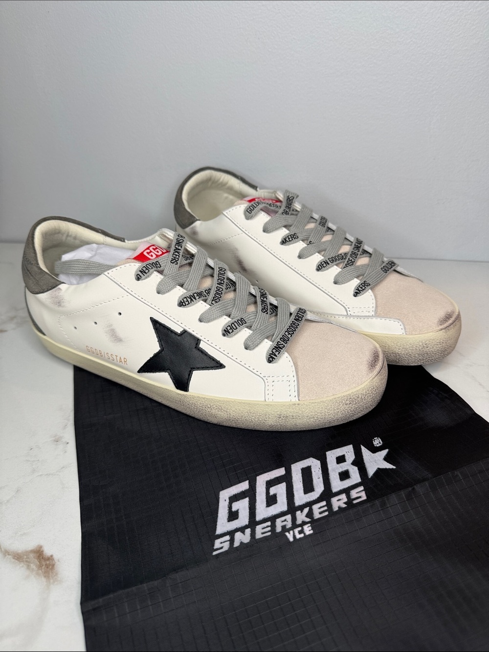 Unisex Golden Goose Superstar sneakers